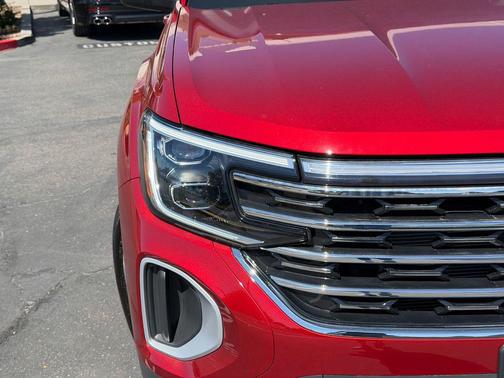 Aurora Red Metallic 2025 Volkswagen Atlas 2.0T SEL