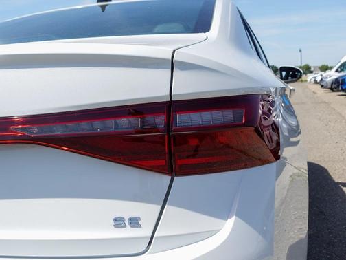 Opal White Pearl 2026 Volkswagen Jetta 1.5T SE