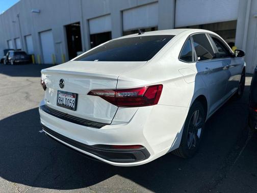 2023 Volkswagen Jetta 1.5T SE