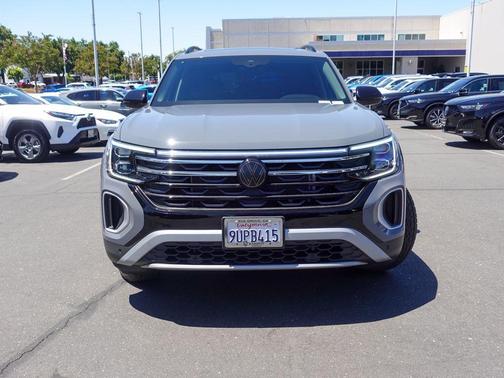 Pure Gray 2025 Volkswagen Atlas 2.0T Peak Edition