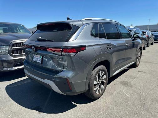 Platinum Gray Metallic 2026 Volkswagen Tiguan 2.0T S