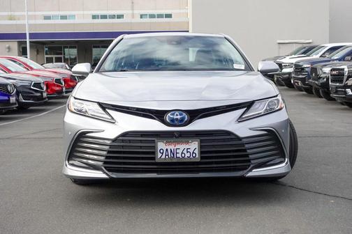 2022 Toyota Camry Hybrid XLE