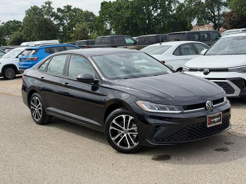 Deep Black Pearl 2026 Volkswagen Jetta 1.5T Sport