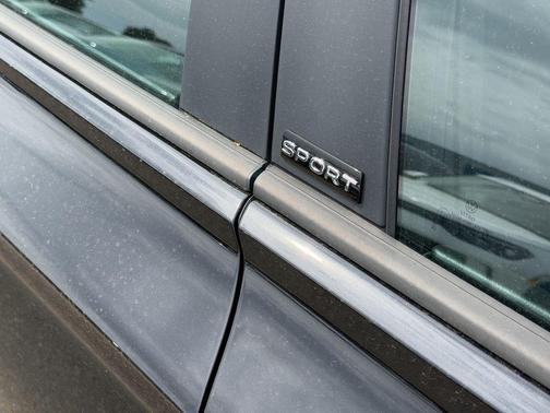 Deep Black Pearl Effect 2026 Volkswagen Jetta 1.5T Sport