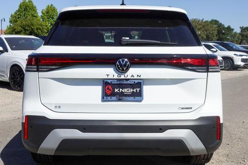 2025 Volkswagen Tiguan 2.0T SE
