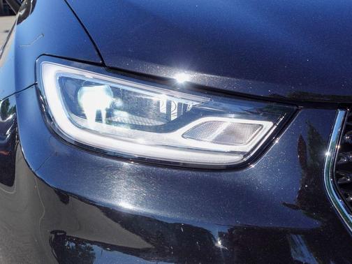 Diamond Black 2024 Chrysler Pacifica Hybrid Select