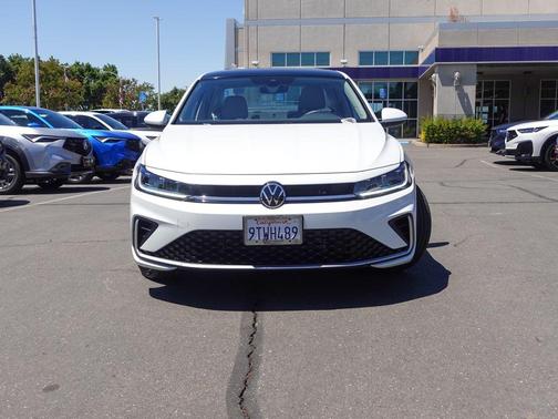 Opal White Pearl 2026 Volkswagen Jetta 1.5T SE
