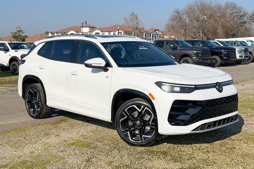 2026 Volkswagen Tiguan 2.0T SEL R-Line