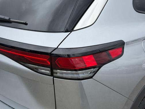 Pyrite 2026 Volkswagen Tiguan 2.0T S