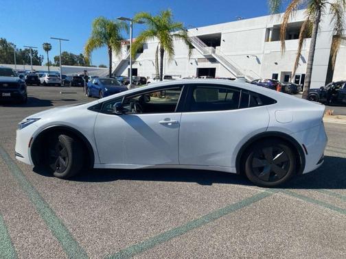 2023 Toyota Prius LE