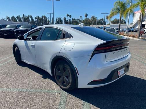 2023 Toyota Prius LE