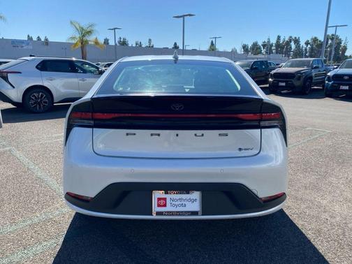 2023 Toyota Prius LE
