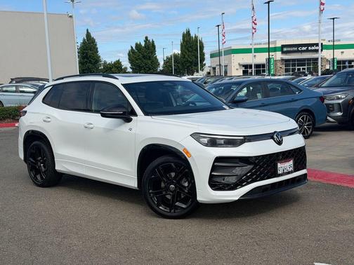 Opal White Pearl 2026 Volkswagen Tiguan 2.0T SE R-Line Black