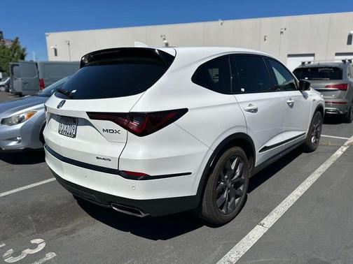 Platinum White Pearl 2024 Acura MDX A-Spec