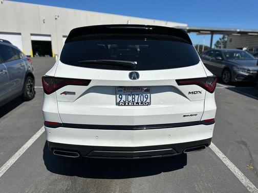 Platinum White Pearl 2024 Acura MDX A-Spec