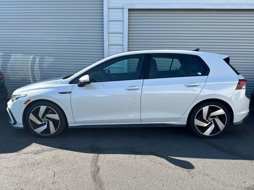2023 Volkswagen Golf GTI 2.0T SE