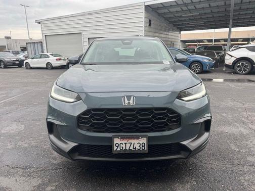 Urban Gray Pearl 2023 Honda HR-V LX