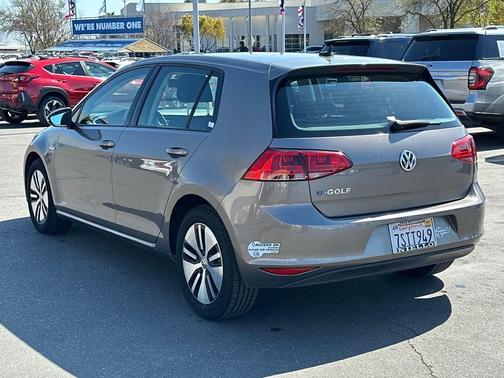 2016 Volkswagen e-Golf SE