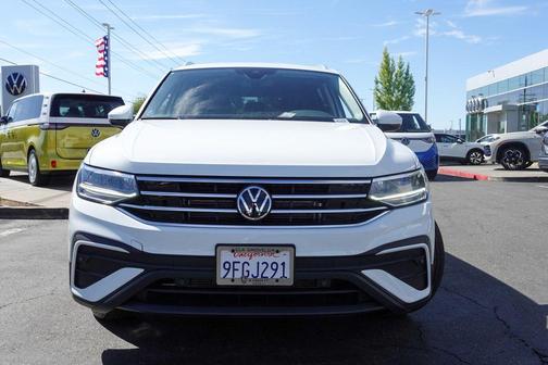 2024 Volkswagen Tiguan 2.0T SE