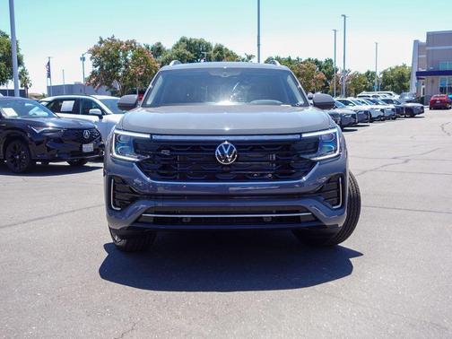 Pure Gray 2026 Volkswagen Atlas 2.0T SEL Premium R-Line