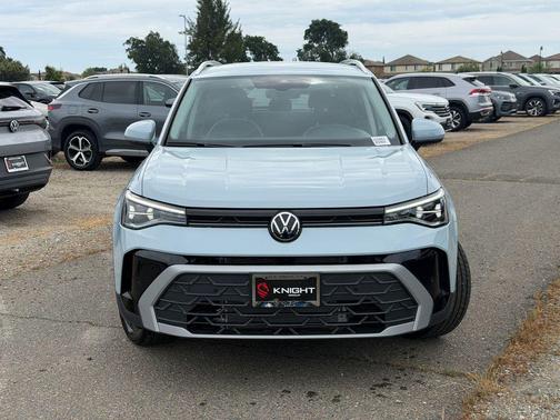 Monument Gray 2026 Volkswagen Taos 1.5T SE