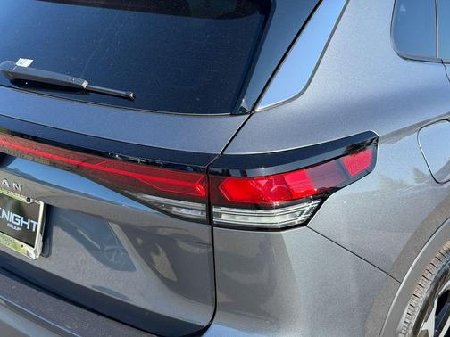 Platinum Gray Metallic 2026 Volkswagen Tiguan 2.0T SE