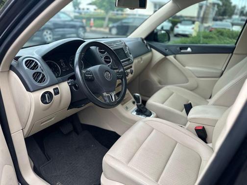 2016 Volkswagen Tiguan SE