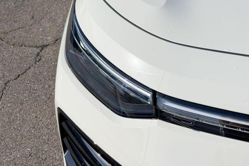 2026 Volkswagen Tiguan 2.0T SEL R-Line