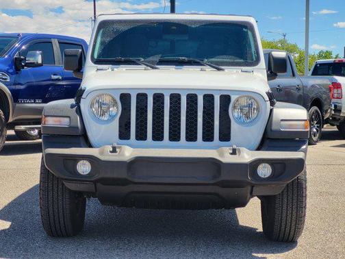 Bright White Clearcoat 2024 Jeep Wrangler Sport S