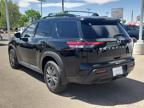 2023 Nissan Pathfinder SV 4WD