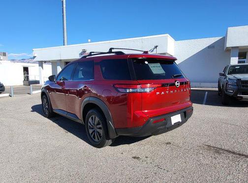 2024 Nissan Pathfinder SV 4WD