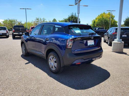 2025 Nissan Kicks S