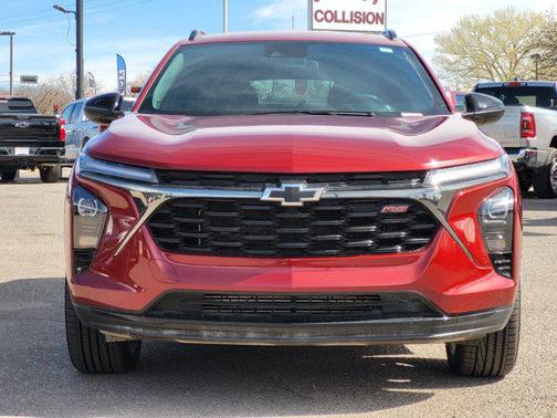 Crimson Metallic 2025 Chevrolet Trax FWD 2RS