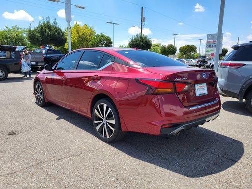 2022 Nissan Altima SR Intelligent AWD