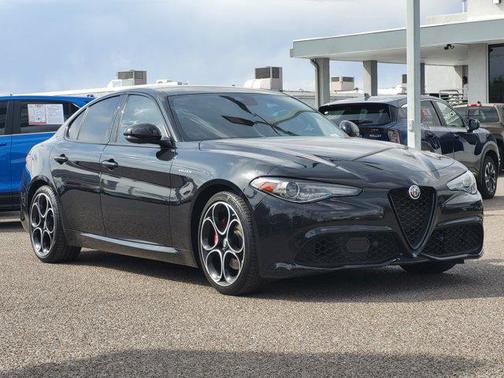 Vulcano Black Metallic 2023 Alfa Romeo Giulia Veloce RWD