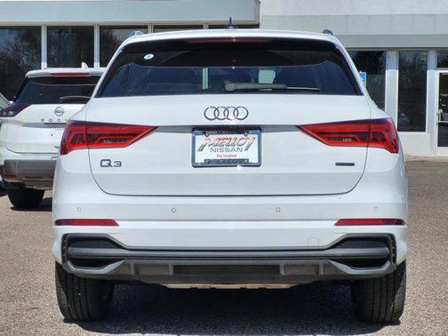 2025 Audi Q3 Premium 45 TFSI S line quattro Tiptronic