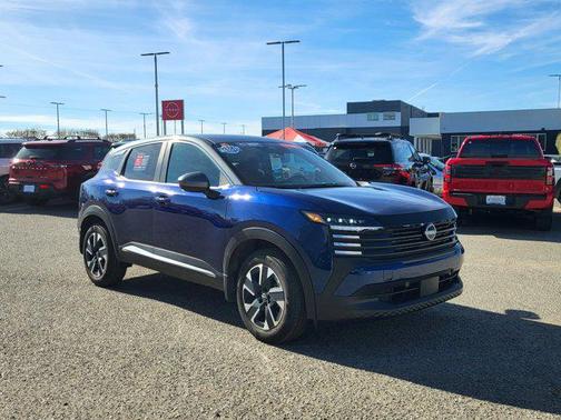 2025 Nissan Kicks SV