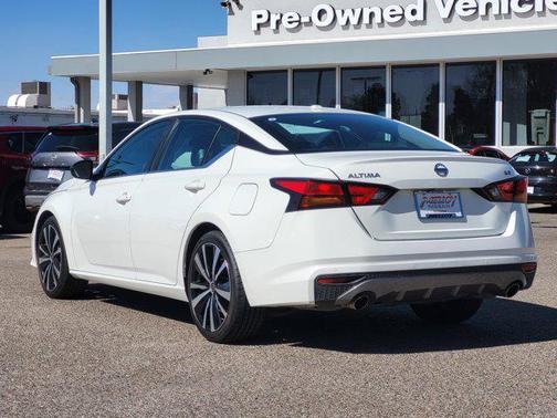 2021 Nissan Altima SR FWD