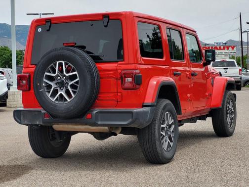 Firecracker Red Clearcoat 2025 Jeep Wrangler 4-Door Sahara 4x4
