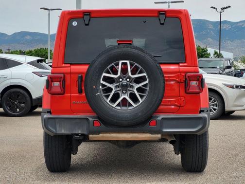 Firecracker Red Clearcoat 2025 Jeep Wrangler 4-Door Sahara 4x4