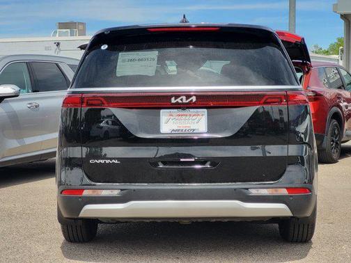 2024 Kia Carnival LX
