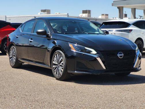 Super Black 2025 Nissan Altima SV FWD