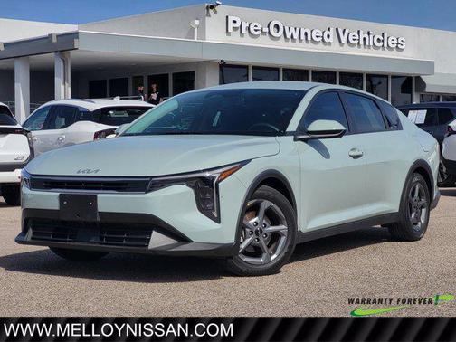 2025 Kia K4 LXS