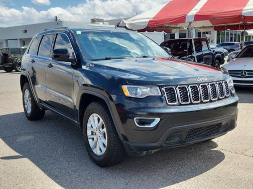 2022 Jeep Grand Cherokee Laredo