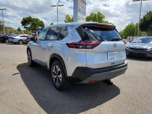 Brilliant Silver Metallic 2022 Nissan Rogue SV