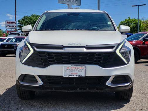 Snow White Pearl 2023 Kia Sportage LX