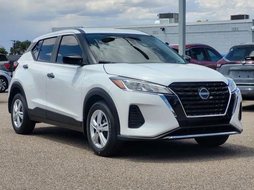Fresh Powder 2025 Nissan Kicks S