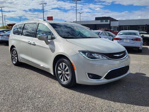 2020 Chrysler Pacifica Hybrid Limited