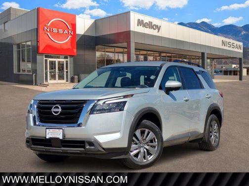 Brilliant Silver Metallic 2024 Nissan Pathfinder SV 4WD