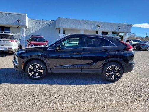 Labrador Black Pearl 2024 Mitsubishi Eclipse Cross SE